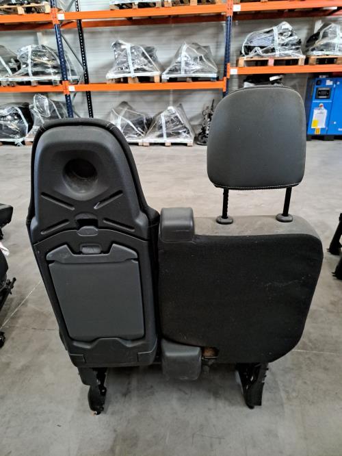 Image Siege avant droit (banquette double) - RENAULT TRAFIC 3 COURT