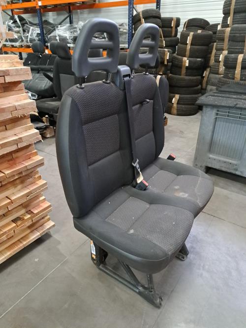 Image Siege avant droit (banquette double) - PEUGEOT BOXER 3