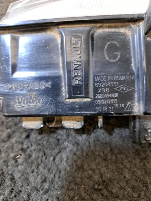 Image Feu diurne avant gauche - RENAULT CLIO 4