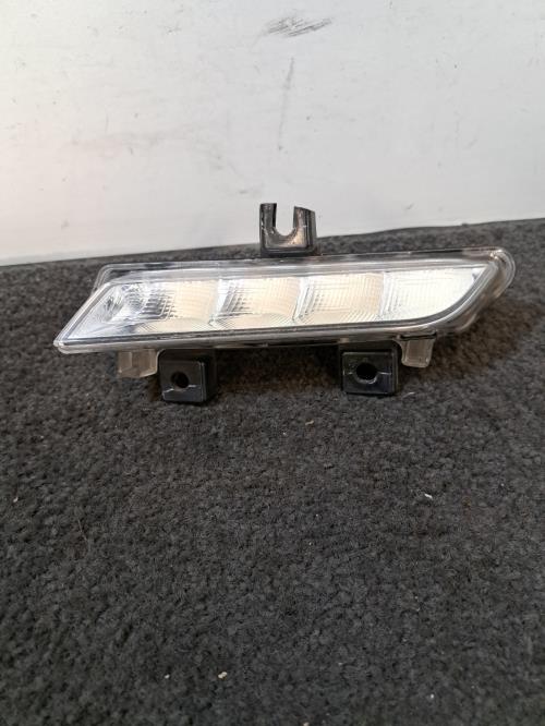 Image Feu diurne avant gauche - RENAULT CLIO 4