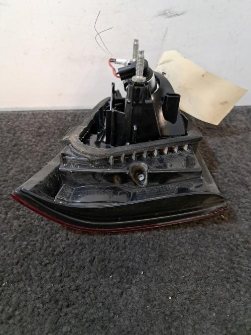 Image Feu arriere secondaire droit (feux) - RENAULT CLIO 4