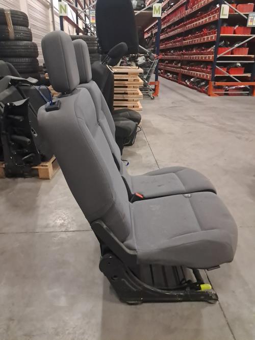 Image Siege avant droit (banquette double) - PEUGEOT PARTNER 2