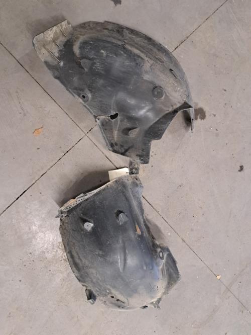 Image Pare boue avant gauche - RENAULT MODUS