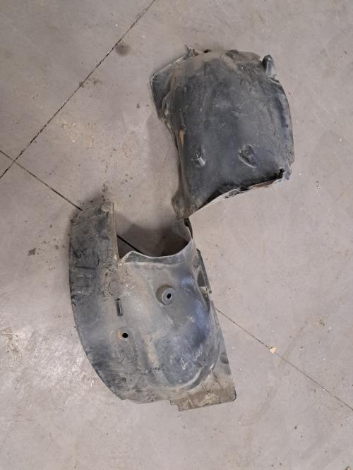 Image Pare boue avant gauche - RENAULT MODUS