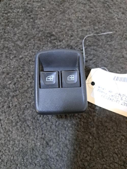 Image Interrupteur de leve vitre avant gauche - RENAULT TRAFIC 3 COURT
