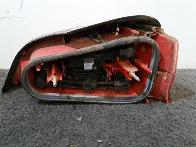 Image Feu arriere principal gauche (feux) - PEUGEOT 106