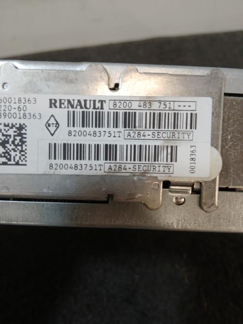 Image Autoradio d'origine - RENAULT CLIO 2