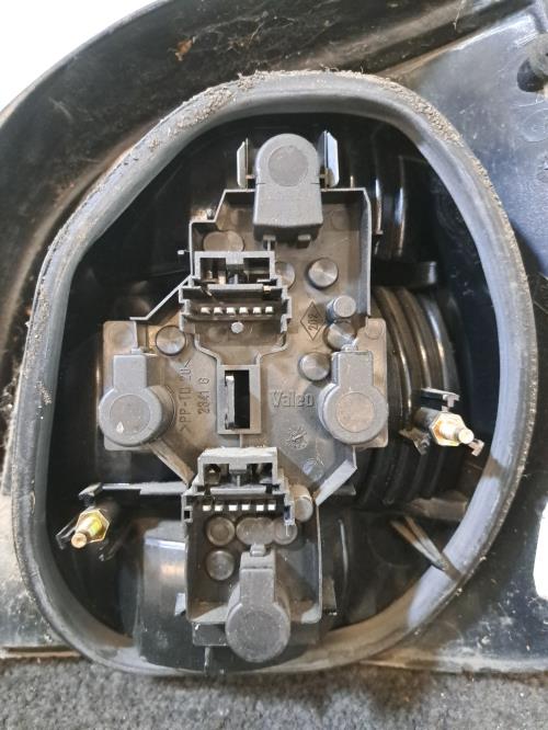 Image Feu arriere principal gauche (feux) - RENAULT SCENIC 1