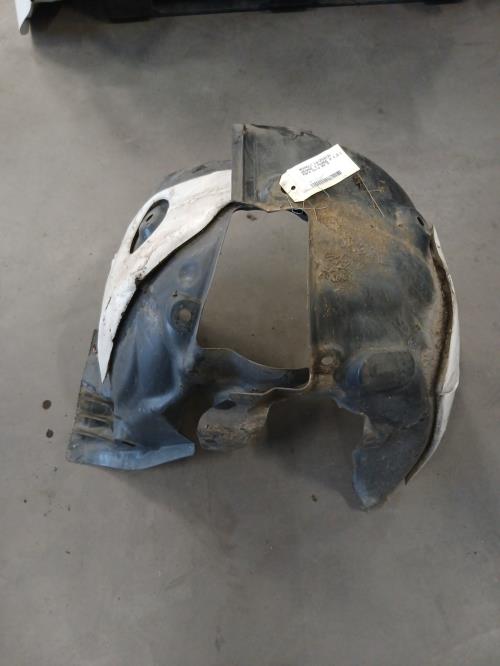 Image Pare boue avant gauche - RENAULT MEGANE 3