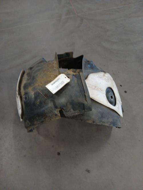 Image Pare boue avant gauche - RENAULT MEGANE 3