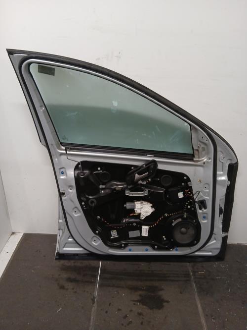 Image Porte avant gauche - MERCEDES CLASSE R 251