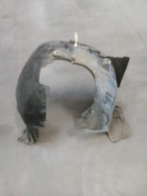 Image Pare boue avant droit - MERCEDES CLASSE R 251