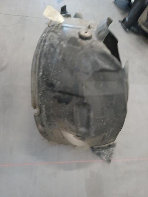 Image Pare boue avant droit - MERCEDES CLASSE R 251