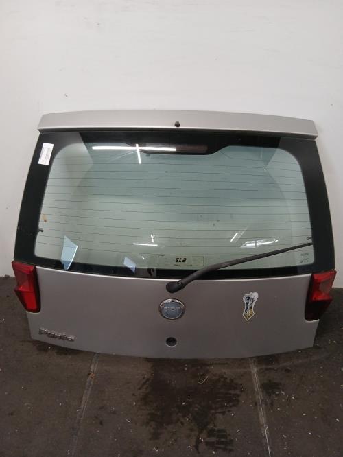 Image Malle/Hayon arriere - FIAT PUNTO 2