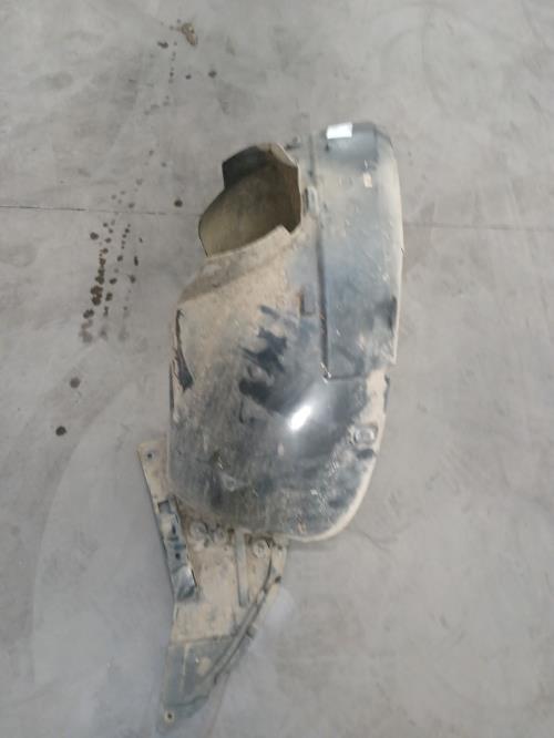 Image Pare boue avant gauche - CITROEN C3 PICASSO