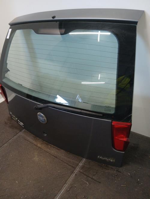 Image Malle/Hayon arriere - FIAT PUNTO 2