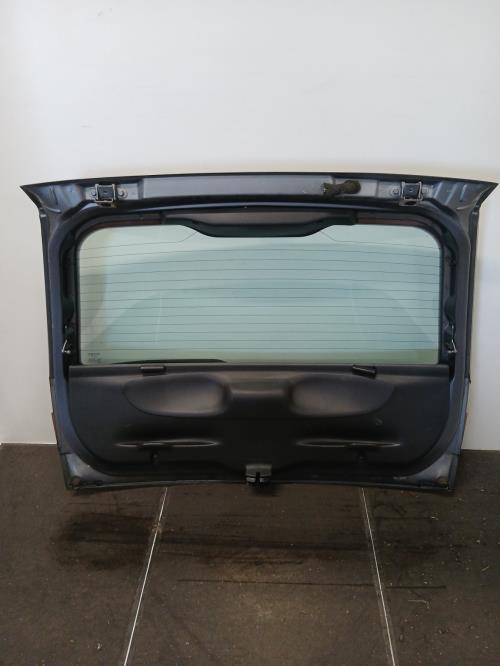 Image Malle/Hayon arriere - FIAT PUNTO 2