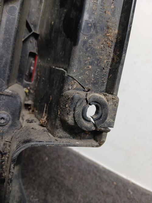 Image Feu arriere principal droit (feux) - RENAULT TRAFIC 3 COURT