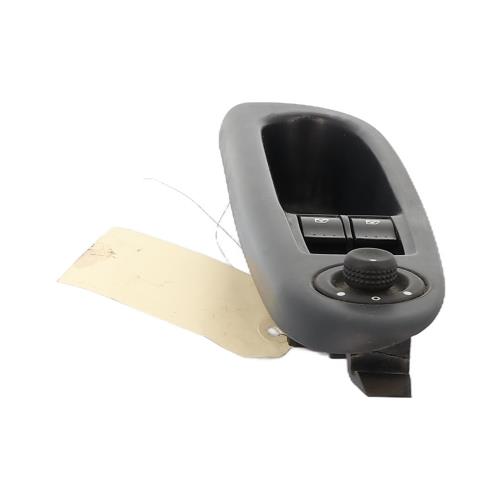 Image Interrupteur de leve vitre avant gauche - RENAULT CLIO 2