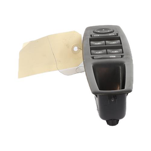 Image Interrupteur de leve vitre avant gauche - RENAULT SCENIC 3