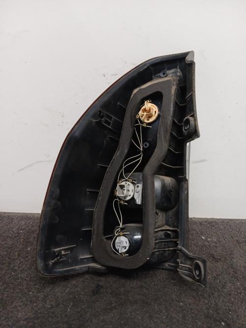 Image Feu arriere principal droit (feux) - TOYOTA LAND CRUISER 4 J120