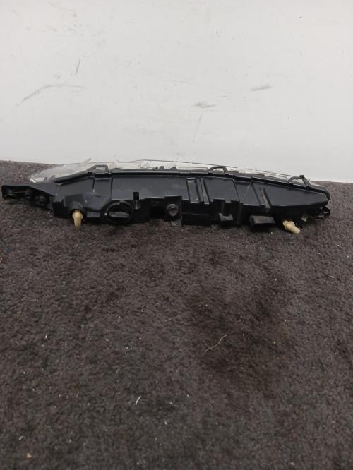 Image Feu diurne avant droit - CITROEN C4 GRAND PICASSO 2