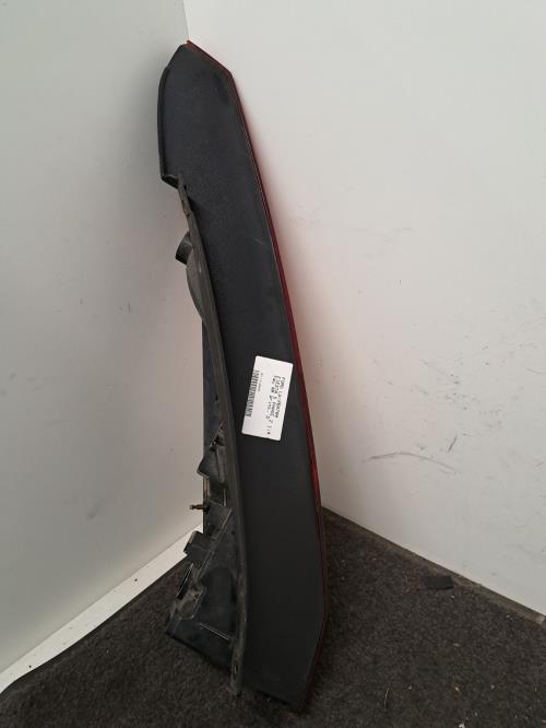 Image Feu arriere principal droit (feux) - FORD FIESTA 5