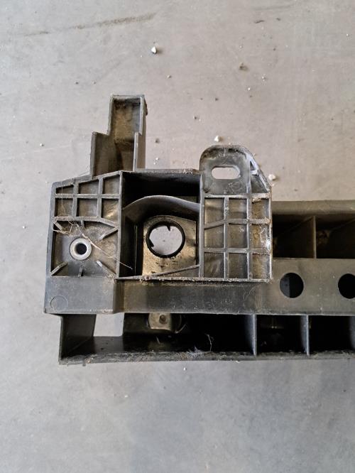 Image Renfort pare choc arriere (traverse) - RENAULT CLIO 4