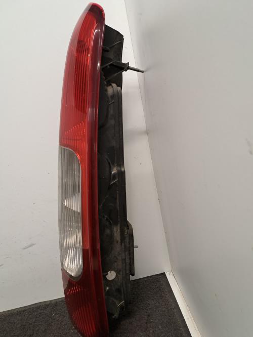 Image Feu arriere principal droit (feux) - FORD C-MAX 1