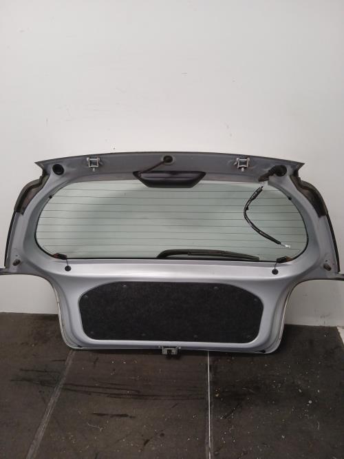 Image Malle/Hayon arriere - TOYOTA YARIS 1