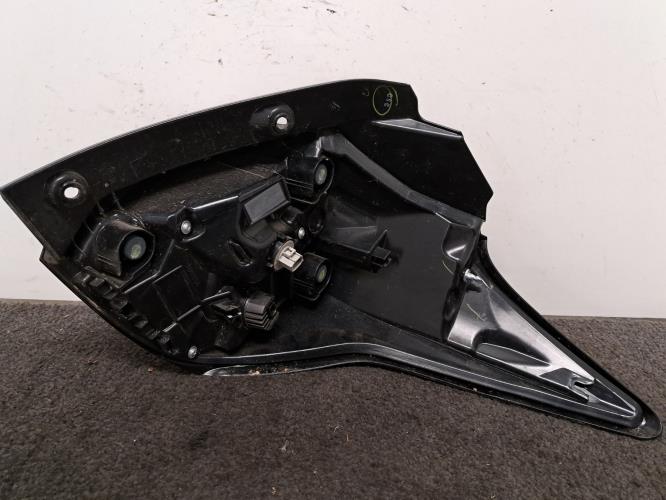 Image Feu arriere principal gauche (feux) - TOYOTA YARIS 4