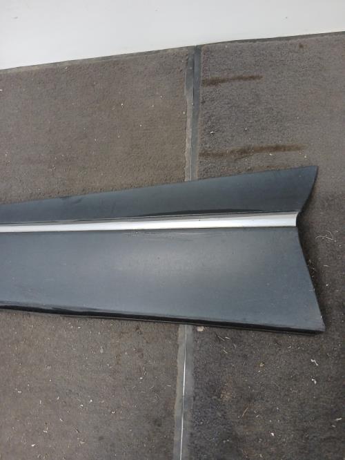 Image Baguette de porte avant gauche - RENAULT CAPTUR 1