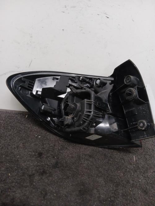 Image Feu arriere principal droit (feux) - RENAULT CAPTUR 1
