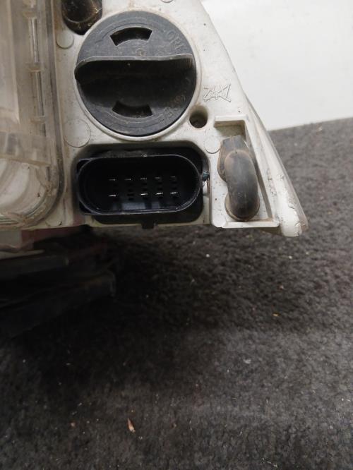 Image Optique avant principal droit (feux)(phare) - SKODA OCTAVIA 2