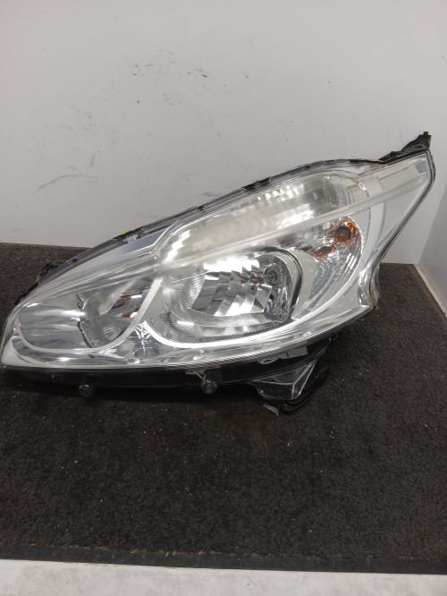 Image Optique avant principal gauche (feux)(phare) - PEUGEOT 208 1