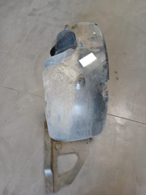 Image Pare boue avant gauche - PEUGEOT 208 1