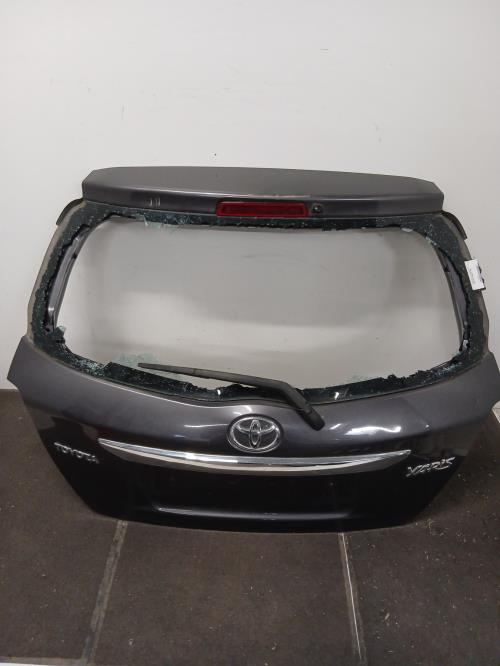 Image Malle/Hayon arriere - TOYOTA YARIS 3