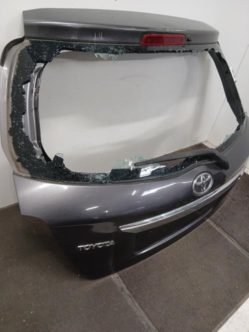 Image Malle/Hayon arriere - TOYOTA YARIS 3