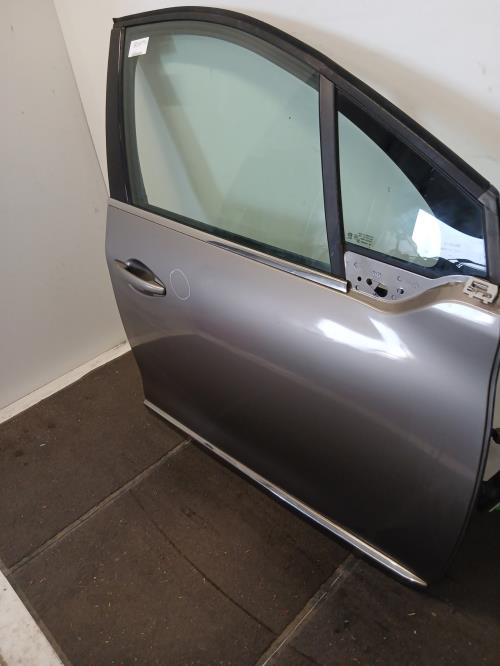 Image Porte avant droit - PEUGEOT 2008 1