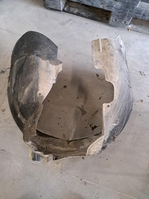 Image Pare boue avant droit - AUDI A4 2