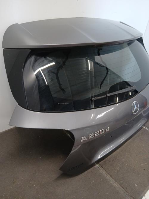 Image Malle/Hayon arriere - MERCEDES CLASSE A 176