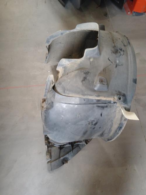 Image Pare boue avant gauche - BMW SERIE 1 E81