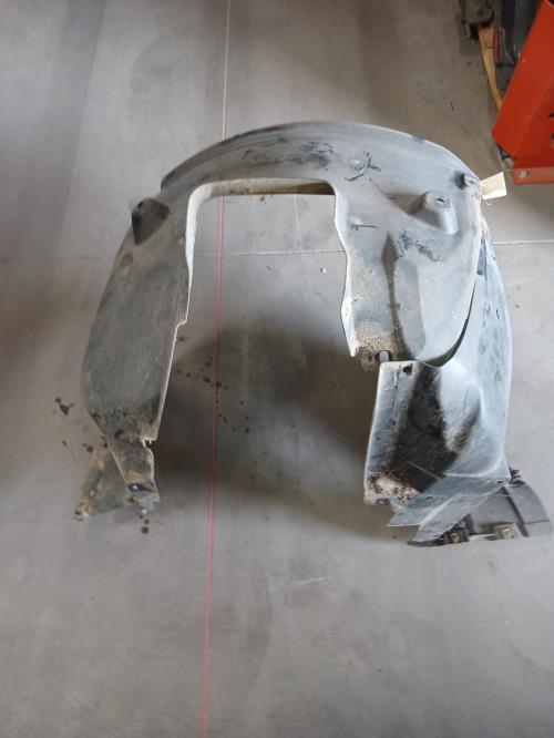 Image Pare boue avant gauche - BMW SERIE 1 E81