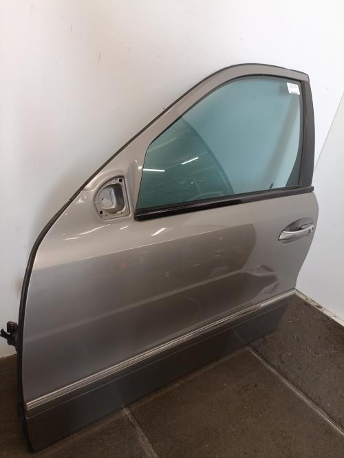 Image Porte avant gauche - MERCEDES CLASSE E 211