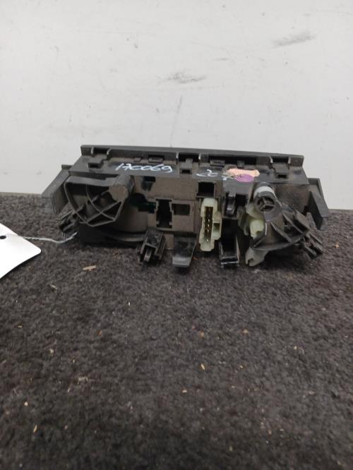 Image Commande chauffage - PEUGEOT 207