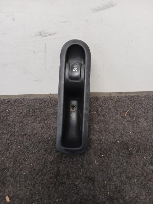 Image Interrupteur de leve vitre arriere droit - RENAULT MODUS