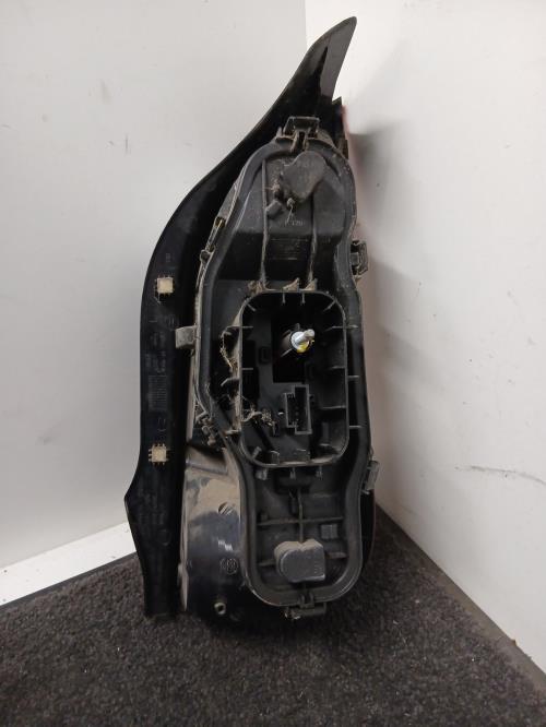 Image Feu arriere principal gauche (feux) - VOLKSWAGEN UP