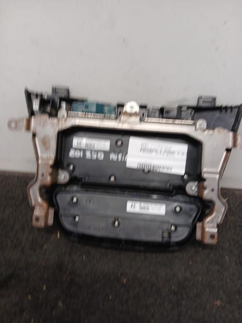 Image Facade autoradio - OPEL INSIGNIA 1