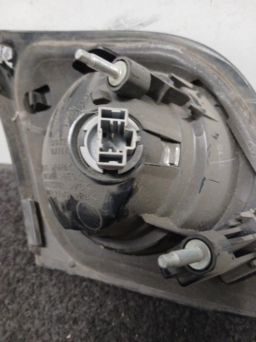 Image Feu arriere secondaire droit (feux) - MAZDA 3 1