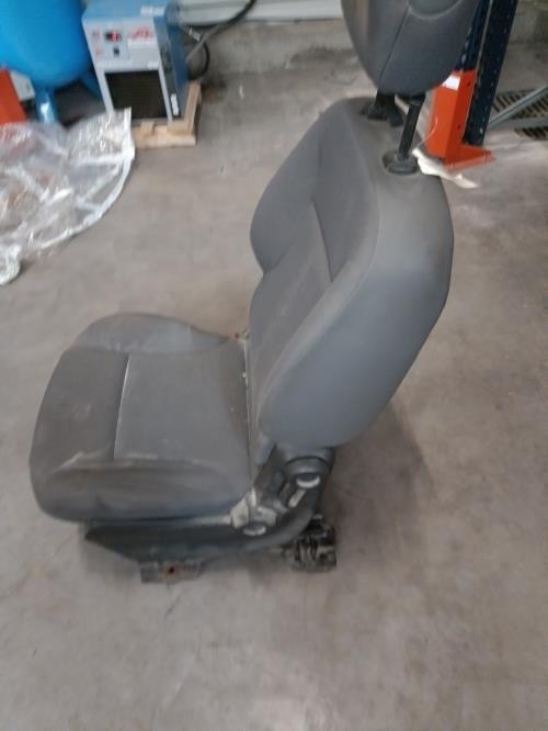 Image Siege avant gauche - CITROEN BERLINGO 2